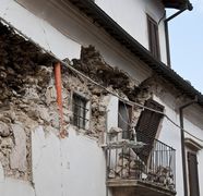 O fată de doar 14 ani a murit în urma cutremurului puternic din Turcia! Panicați, oamenii au sărit de la etaje pentru a se salva